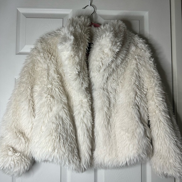 Faux Fur Coat - Picture 11 of 16